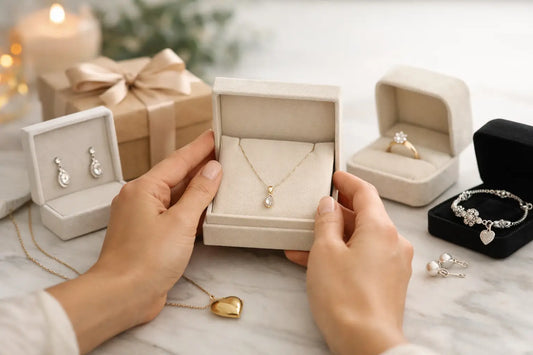 How to Choose Giftable Jewelry That Feels Right