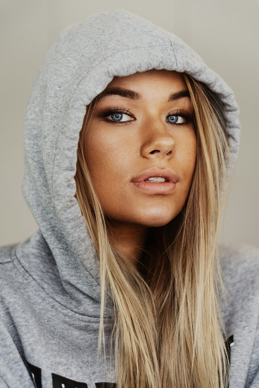 Explaining the Best Techniques for Cozy Hoodie Care and Hygiene - Ever Trendy Essentials