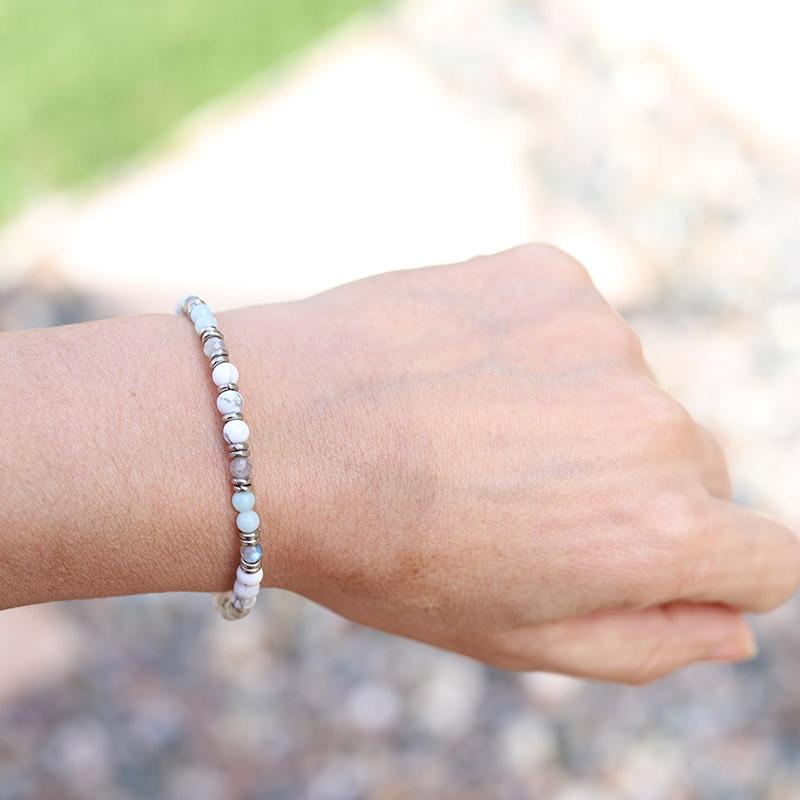 "New Beginnings" Howlite Amazonite and Labradorite Delicate Bracelet