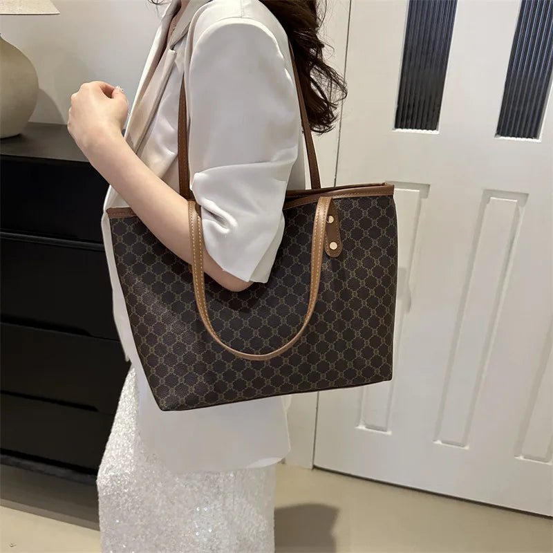 New Simple Fashion Large Capacity Niche Bag | Women's New Trend Delicate Comfortable Hand Bill Shoulder Bag - Ever Trendy Essentials