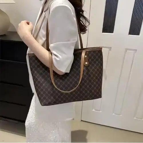 New Simple Fashion Large Capacity Niche Bag | Women's New Trend Delicate Comfortable Hand Bill Shoulder Bag - Ever Trendy Essentials