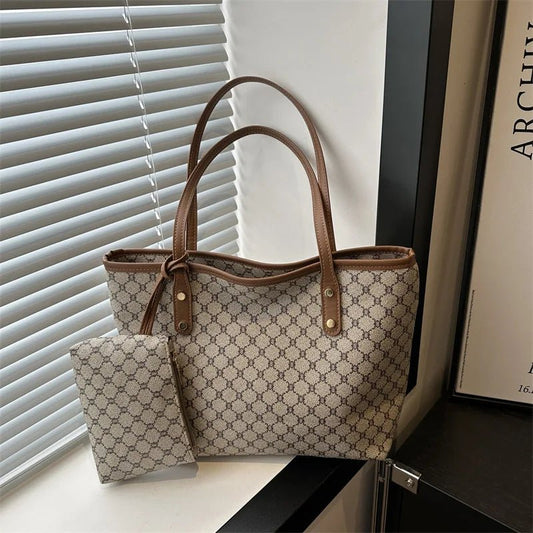 New Simple Fashion Large Capacity Niche Bag | Women's New Trend Delicate Comfortable Hand Bill Shoulder Bag - Ever Trendy Essentials