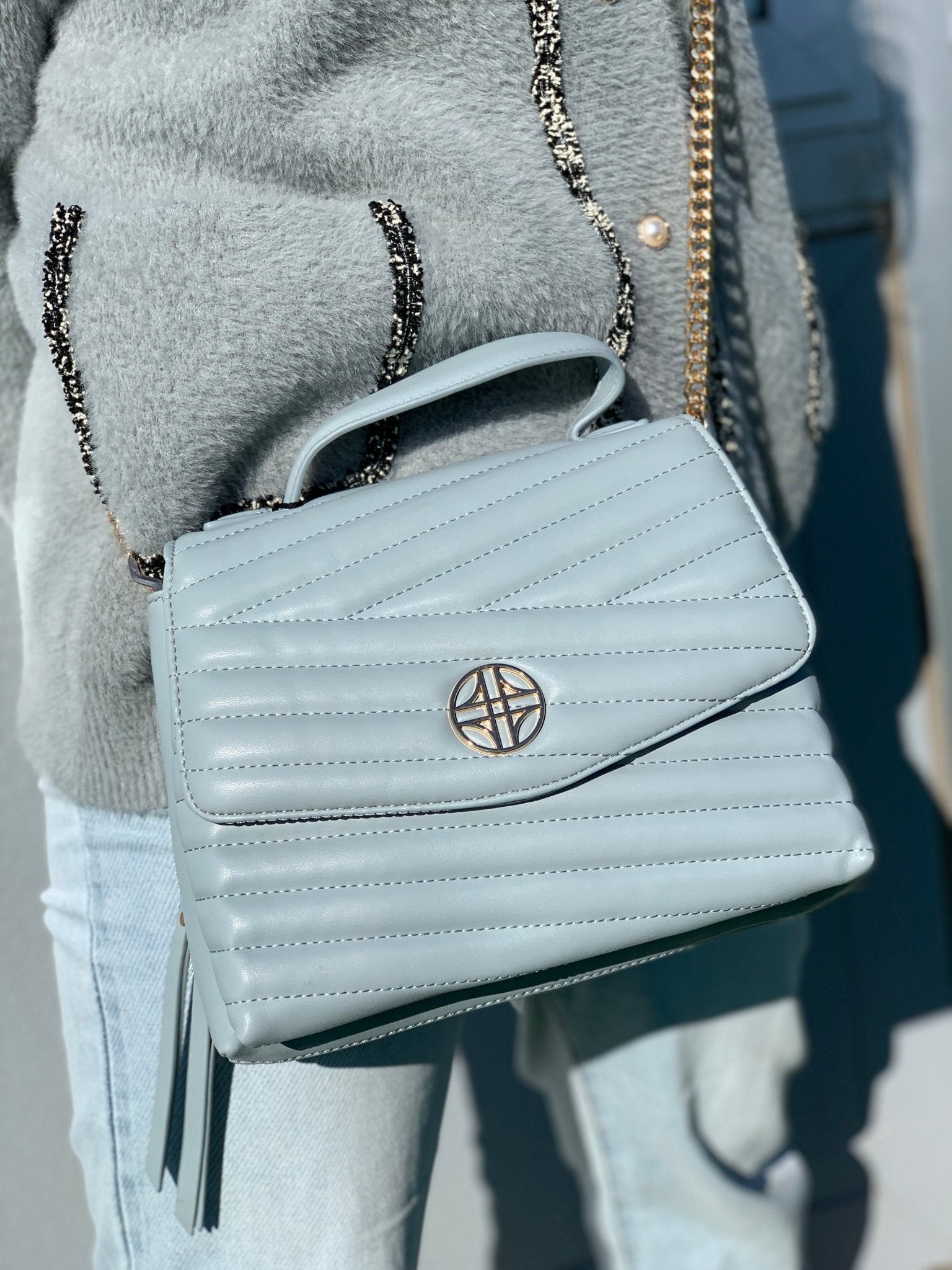Venus Convertible Crossbody Handbag - Ever Trendy Essentials