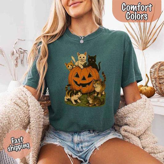 Vintage 90s Cat Halloween Comfort Colors Shirt – Retro Tee for Cat Lovers - Ever Trendy Essentials